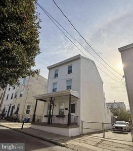 193 Dupont St