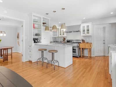 333 Lakeshore Dr