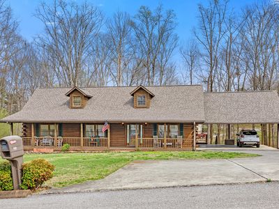 2619 Kenwood Dr