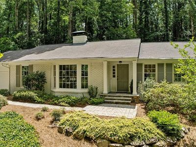 2781 Mornington Dr NW