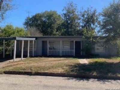 Property at 318 W 12th, Shiner, TX