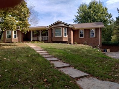 3960 Dobbins Pike