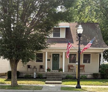 646 E Main St