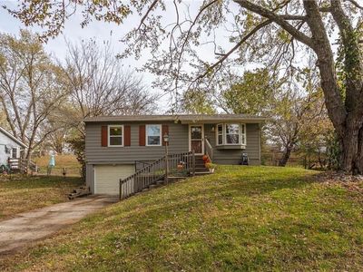 2803 N 109th St