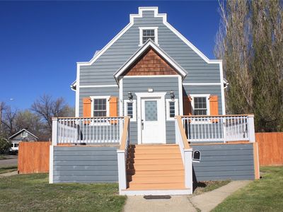 501 1st St W