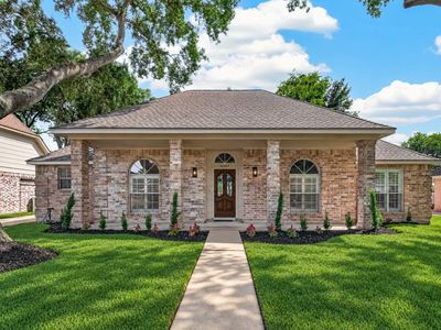22503 Cove Hollow Dr