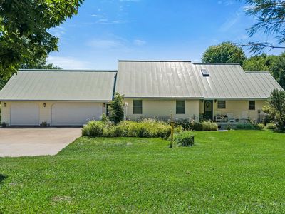 E18035 Heights Rd