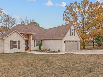 3920 Towering Oaks Dr