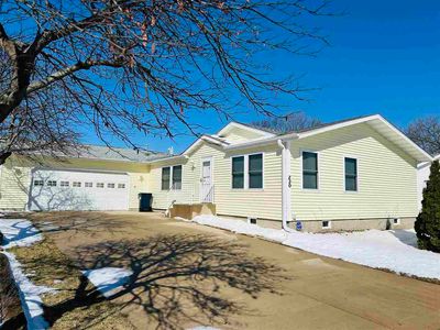 Property at 220 Paddock Cir, Iowa City, IA
