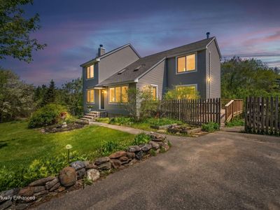 14 Vista Way