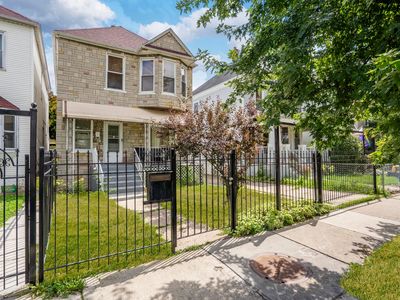 2747 N Saint Louis Ave