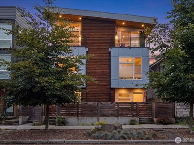 122 17th Avenue E #B