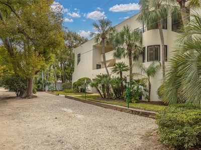 548 Oglethorpe Ave #11