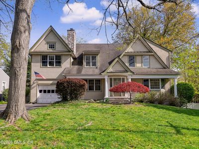 34 Macarthur Dr