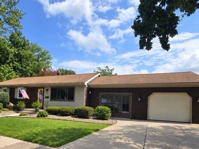 1370 Westminster Dr