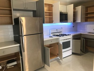 4550 SW 67th Ave APT 7