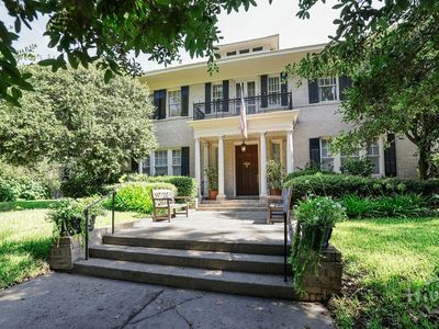 124 E 45th Street