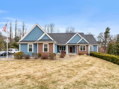 40 Royal Oaks Way