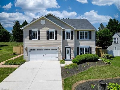 8009 Hill N Dale Dr