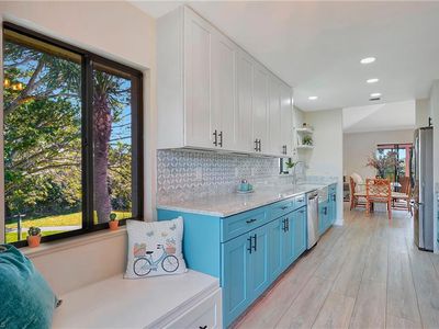 536 Lake Louise Cir #B-201