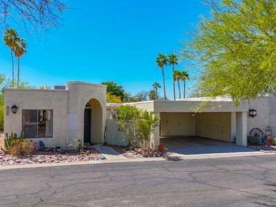 4438 E Glen Creek Pl