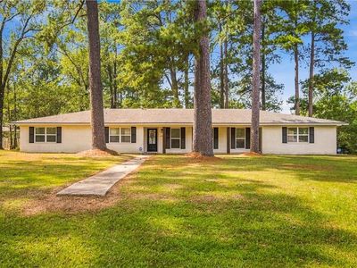 451 Azalea Ave