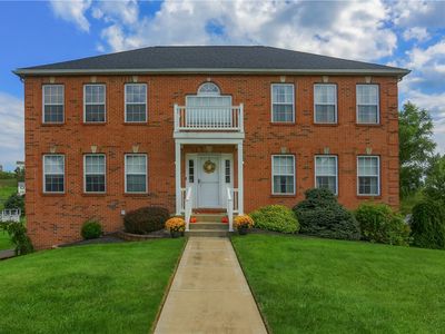 412 Commodore Dr