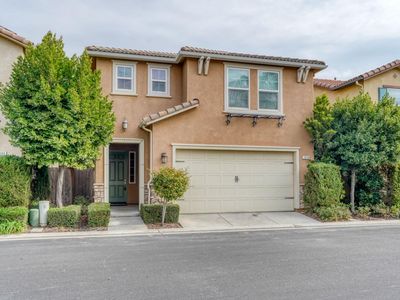 Property at 7078 N Trendsetter Dr, Fresno, CA