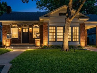 826 Cedar Hill Ave
