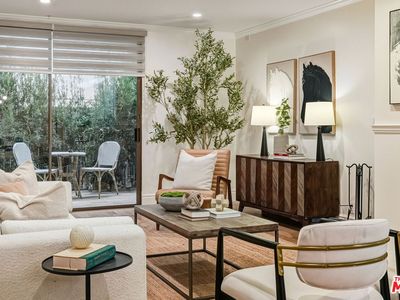 1250 S Beverly Glen Blvd APT 107