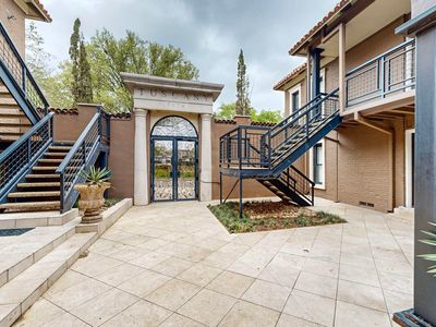 5916 Sandhurst Ln APT 234
