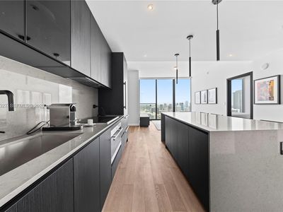 20 NE 11th St #4502