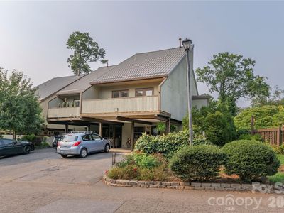 30 Maple Ridge Ln