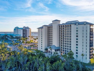 17080 Harbour Point Dr #614