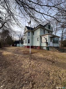 537 Naubuc Avenue