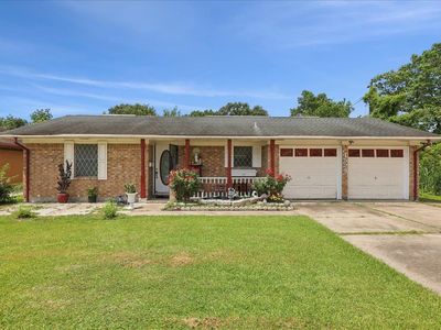 1529 Main Ave