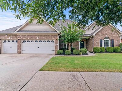 104 Greythorne Dr