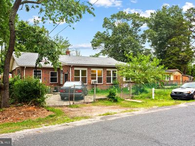 7910 Magnolia Dr