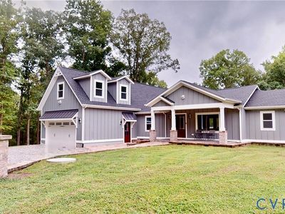 907 Sunset Dr