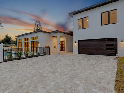 2079 Hibiscus St