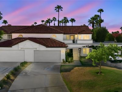 684 Vista Lago Cir N
