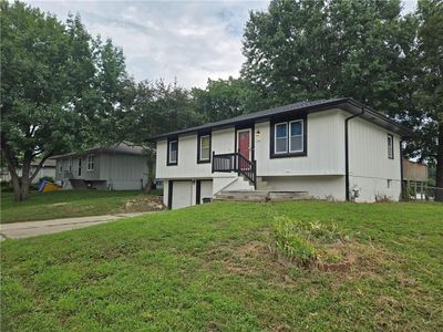 Property at 1509 SE Royal St, Oak Grove, MO