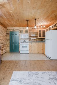 25266 Oak Knoll Trl