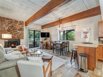 2305 Storm Meadows Dr #220