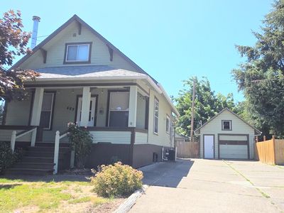 489 S 18th Ave
