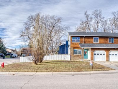 Property at 2102 Wagonhammer Ln, Gillette, WY