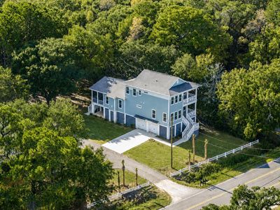 1127 Hamlin Rd