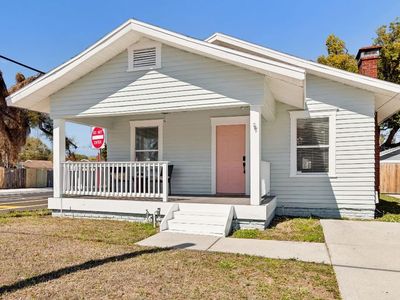 211 W Alva St