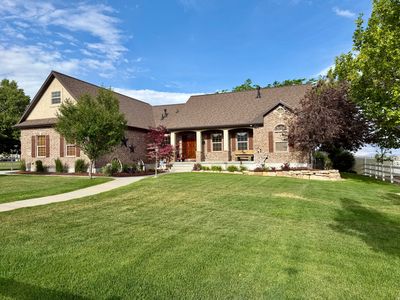 4087 N Cochrane Ln