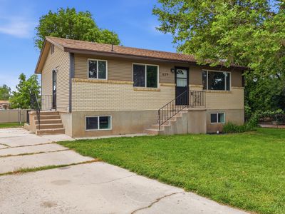 629 W King Cir